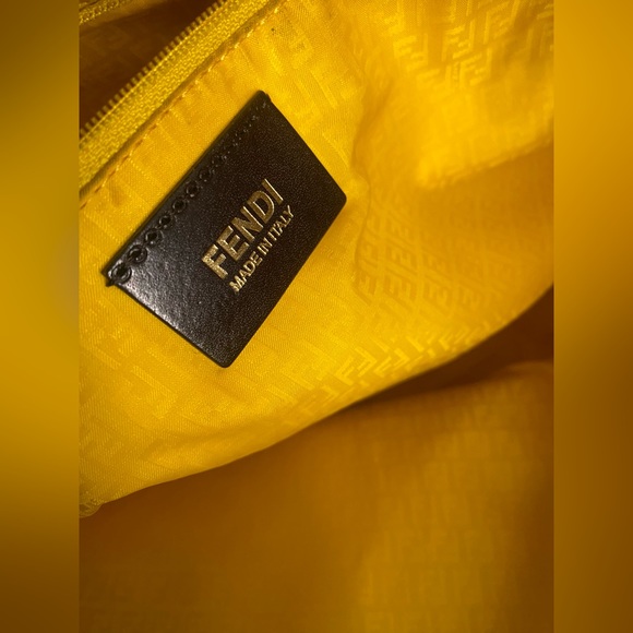 Fendi Tote Zucca Coated Canvas Medium - Picture 6 of 16